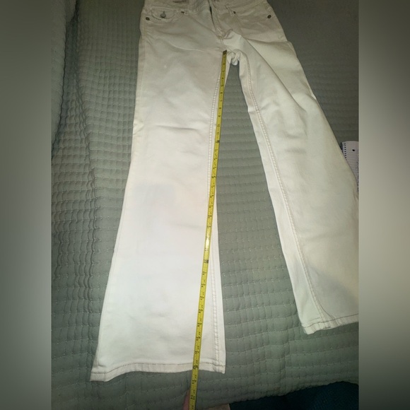 Banana Republic White Flared boot cut Jeans. Size 10 Sum-06 NWOT - Picture 5 of 12